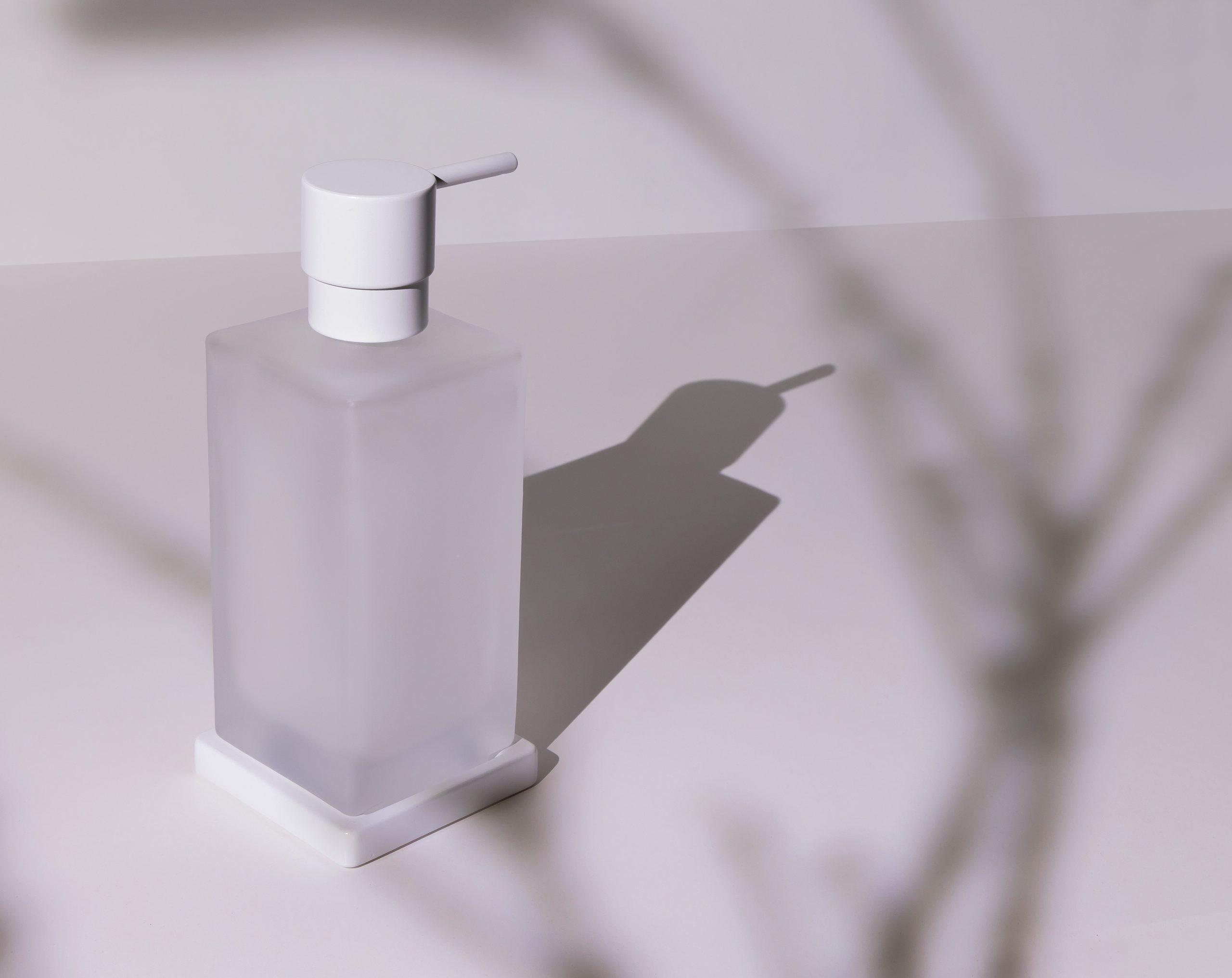 Free standing objects